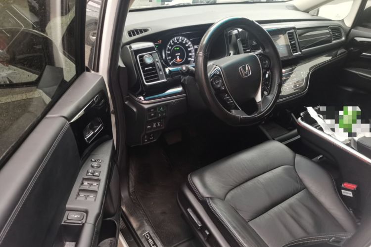 Used Honda Elysion 2019 2.0L Hybrid Luxury Edition Interior 3