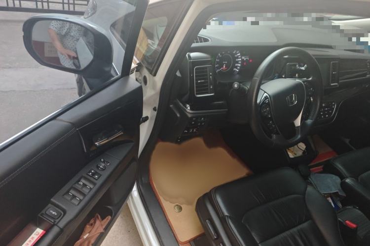 Used Honda Elysion 2019 2.0L Hybrid Luxury Edition Interior 3