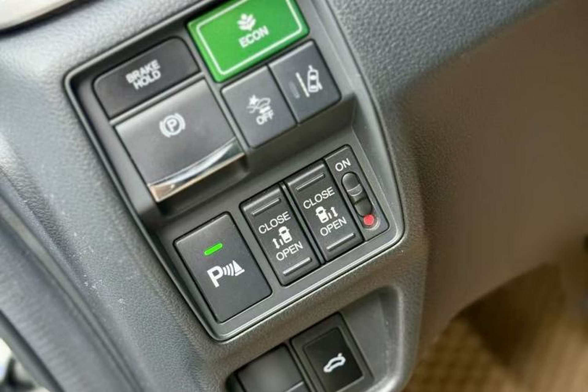 Used Honda Elysion 2019 2.0L Hybrid Luxury Edition Interior 3