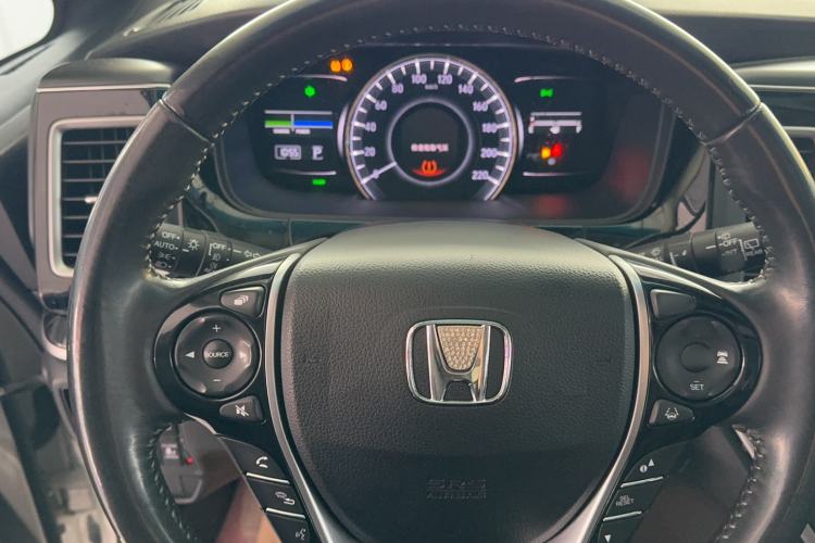 Used Honda Elysion 2019 2.0L Hybrid Luxury Edition Interior 3