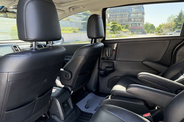 Used Honda Elysion 2019 2.0L Hybrid Comfort Edition Interior 3