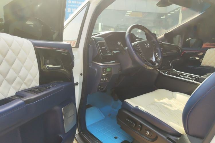 Used Honda Elysion 2019 2.0L Hybrid Luxury Edition Interior 3