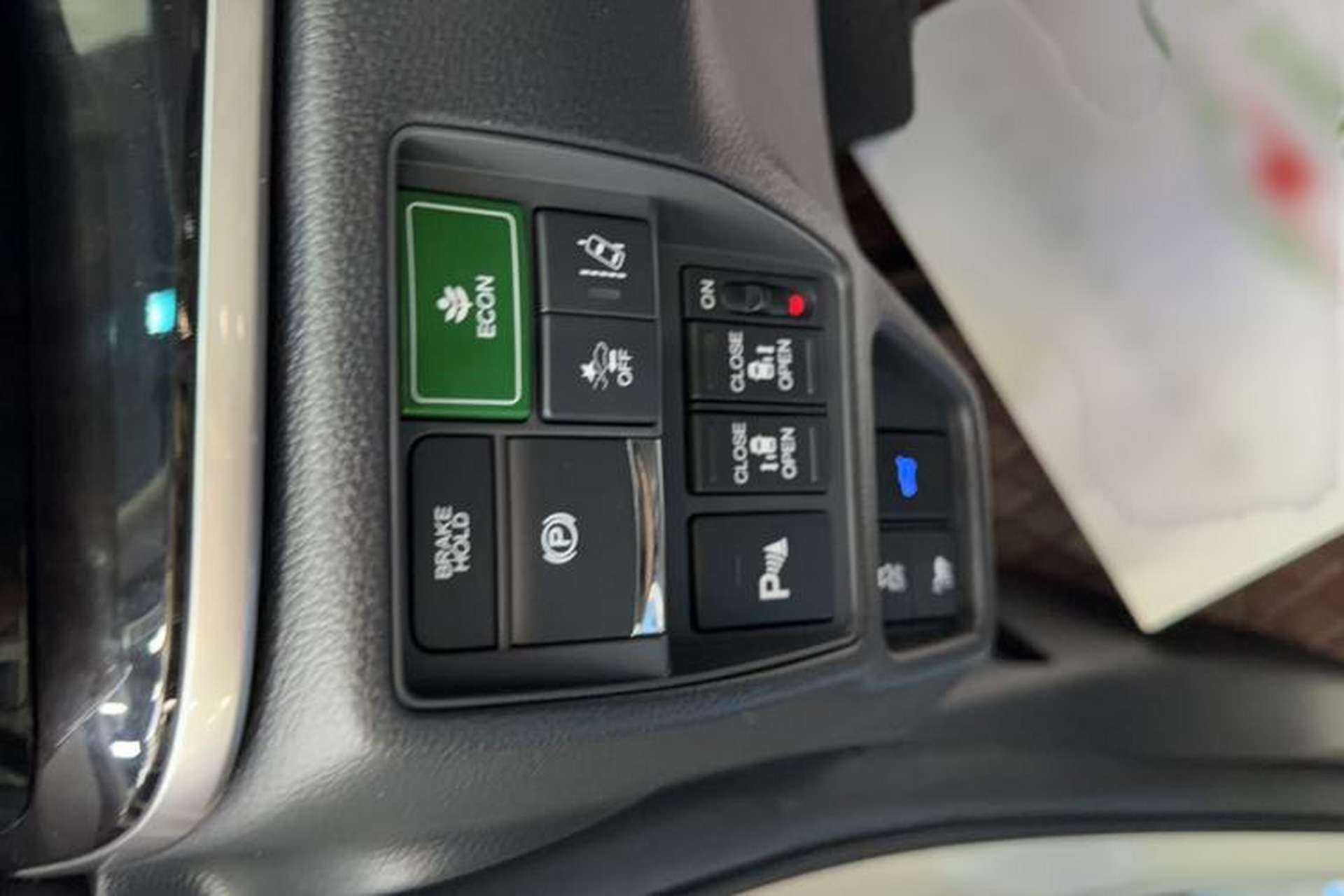 Used Honda Elysion 2019 2.0L Hybrid Supreme Edition Interior 4