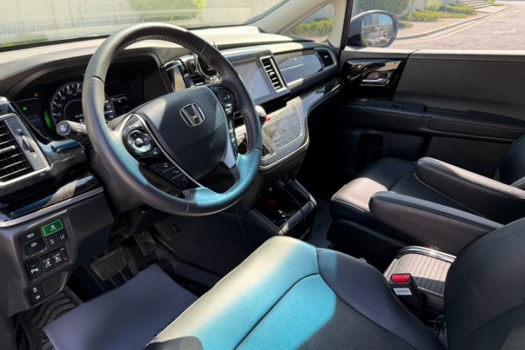 Used Honda Elysion 2019 2.0L Hybrid Comfort Edition Interior 5