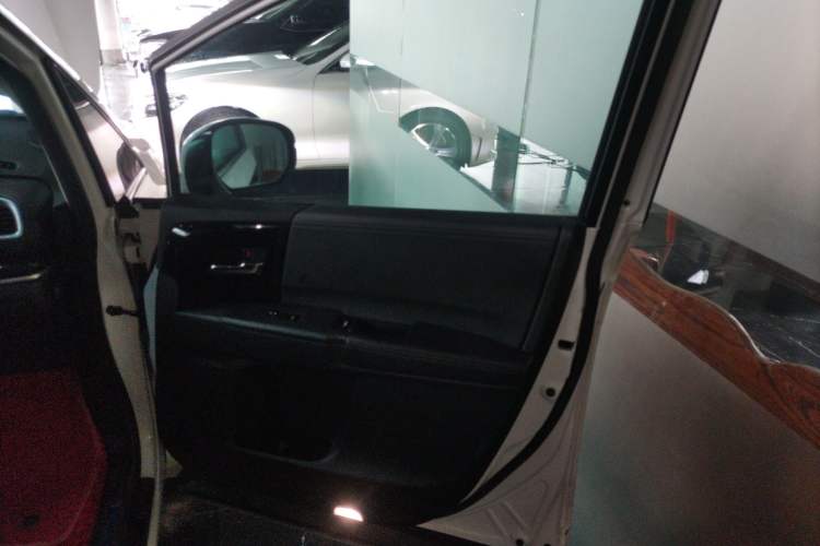 Used Honda Elysion 2019 2.0L Hybrid Luxury Edition Interior 5