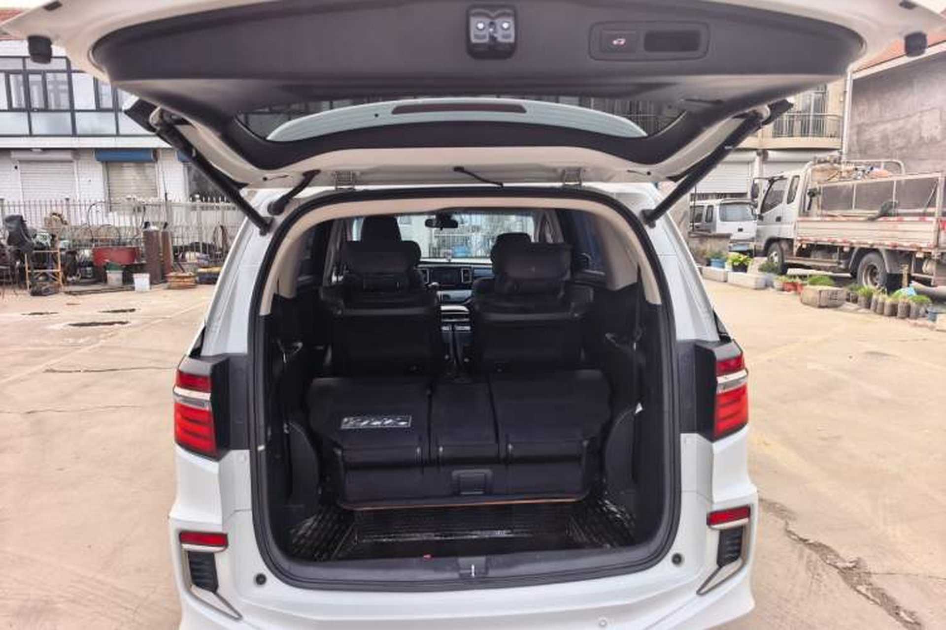 Used Honda Elysion 2019 2.0L Hybrid Comfort Edition Interior 5