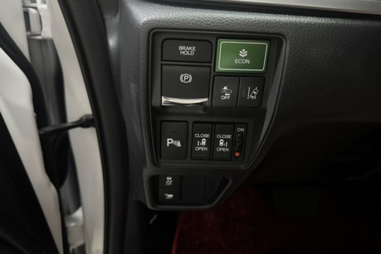 Used Honda Elysion 2019 2.0L Hybrid Luxury Edition Interior 5