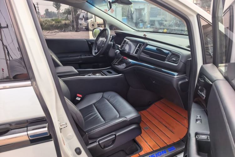 Used Honda Elysion 2019 2.0L Hybrid Comfort Edition Interior 6