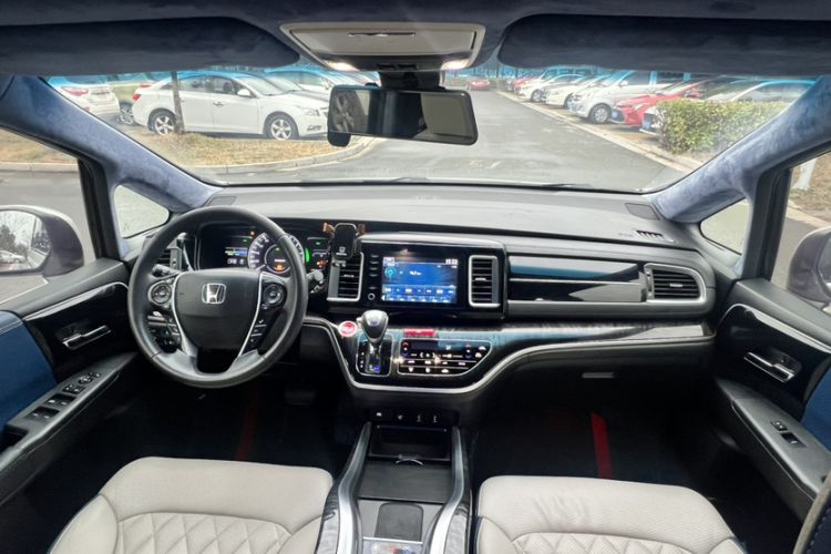 Used Honda Elysion 2019 2.0L Hybrid Comfort Edition Interior 6