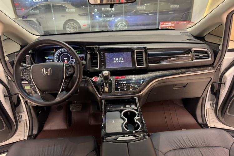 Used Honda Elysion 2019 2.0L Hybrid Luxury Edition Interior 7