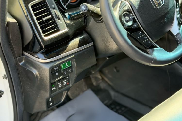 Used Honda Elysion 2019 2.0L Hybrid Comfort Edition Interior 8