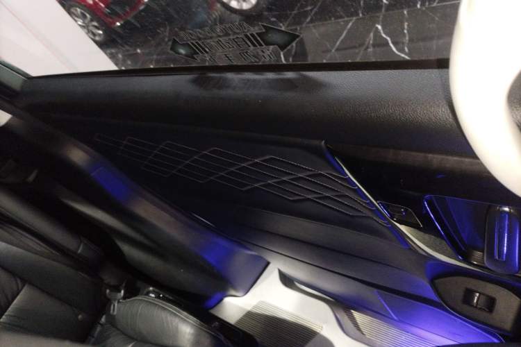 Used Honda Elysion 2019 2.0L Hybrid Luxury Edition Interior 8