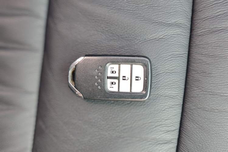 Used Honda Elysion 2019 2.0L Hybrid Luxury Edition Interior 8