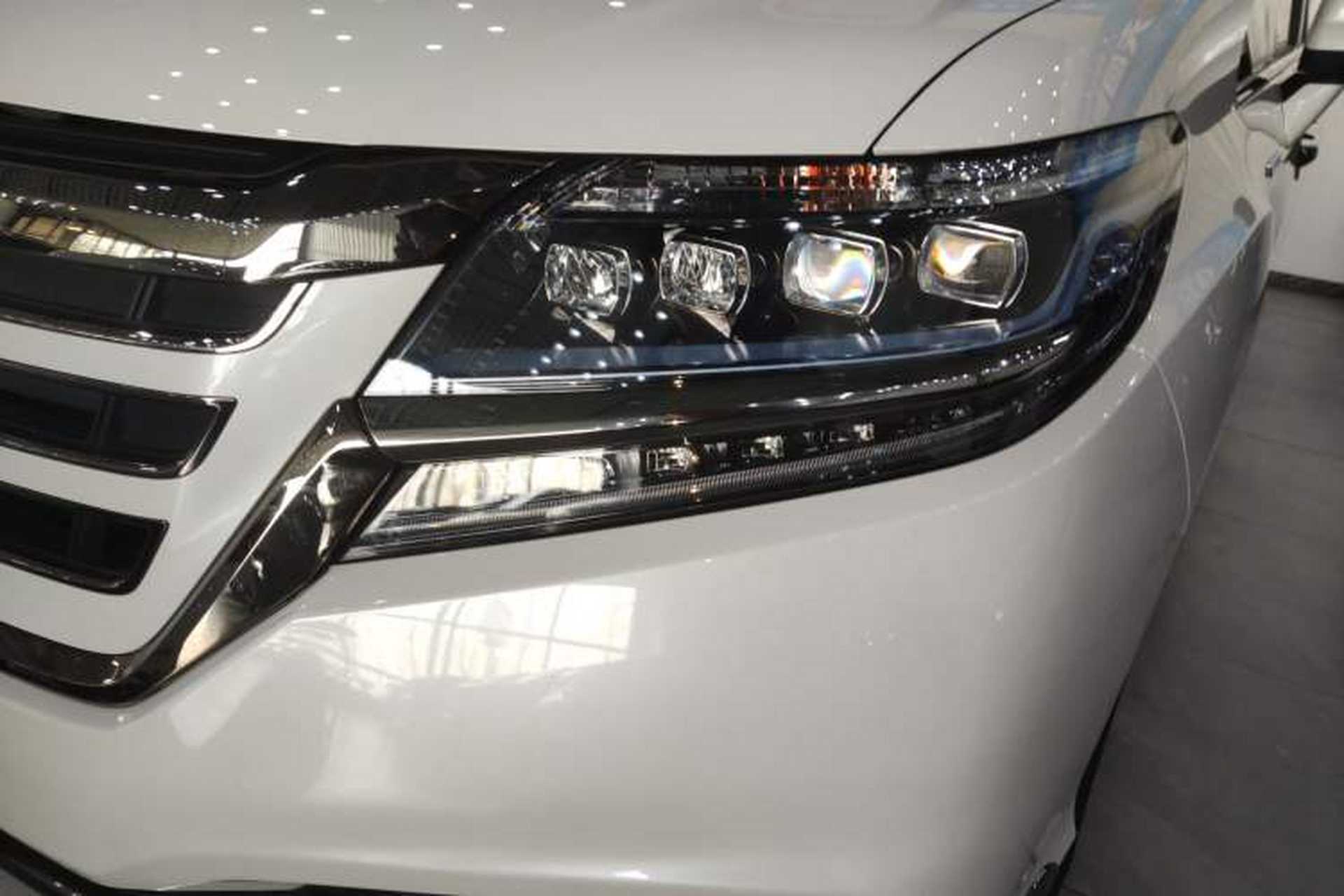Used Honda Elysion 2019 2.0L Hybrid Luxury Edition Left Front Headlight