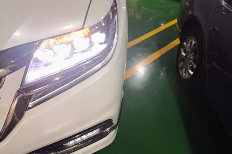 Used Honda Elysion 2019 2.0L Hybrid Luxury Edition Left Front Headlight