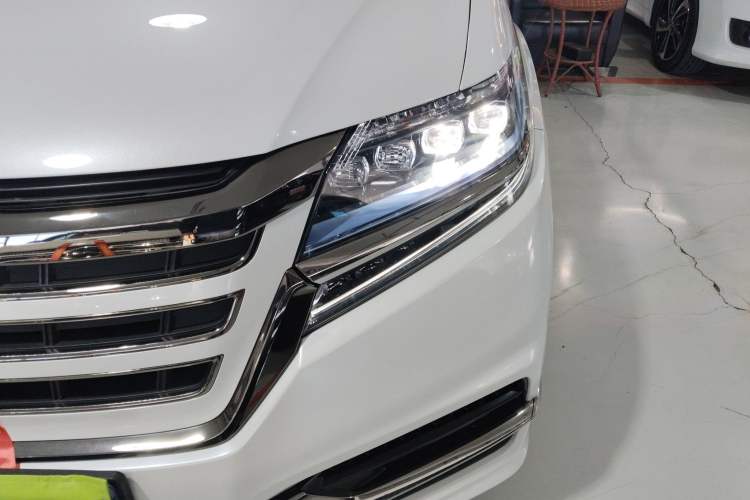 Used Honda Elysion 2019 2.0L Hybrid Luxury Edition Left Front Headlight