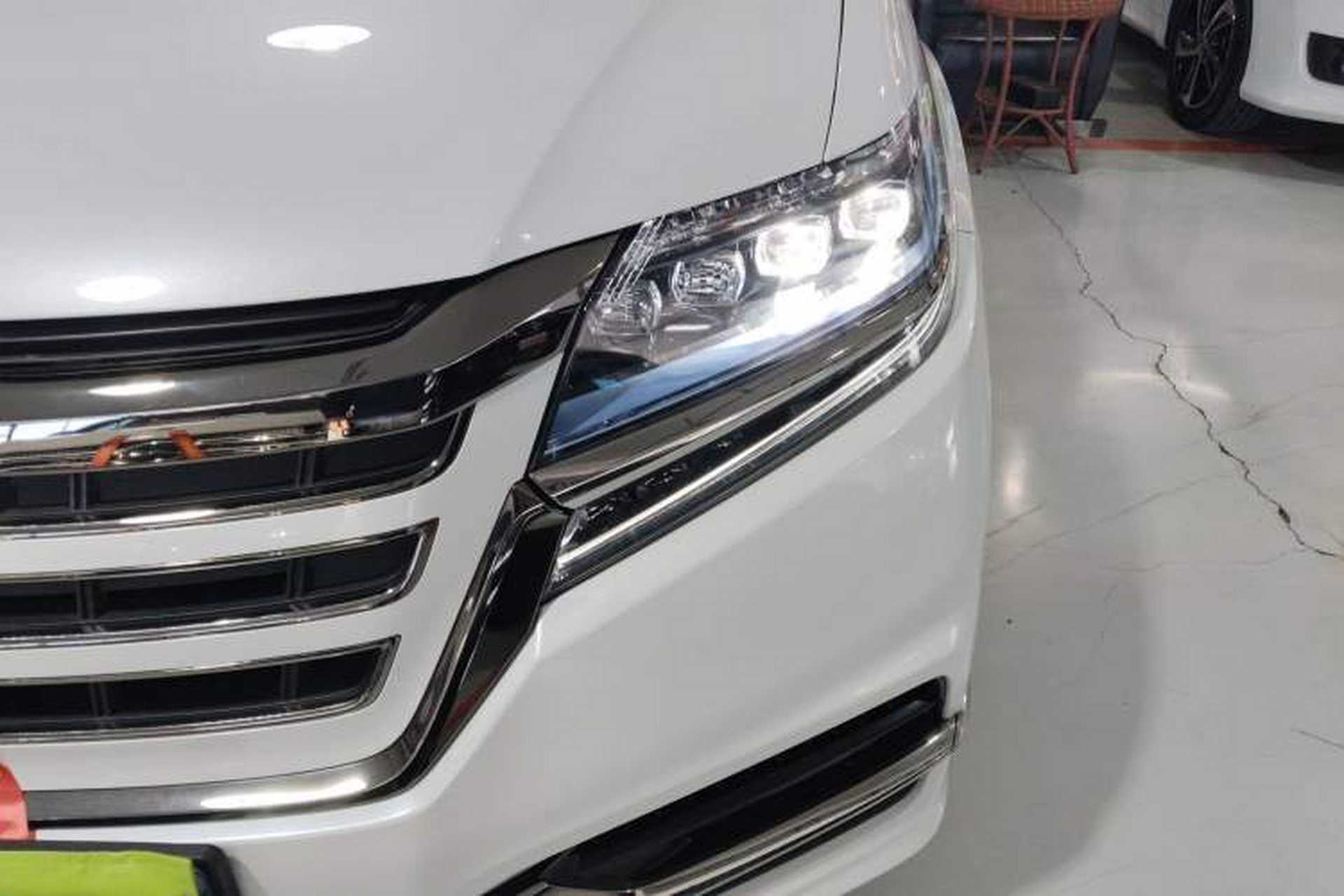Used Honda Elysion 2019 2.0L Hybrid Luxury Edition Left Front Headlight