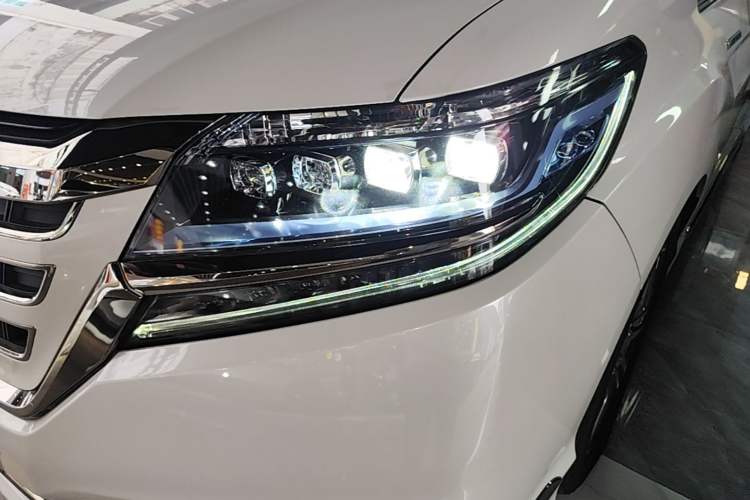 Used Honda Elysion 2019 2.0L Hybrid Luxury Edition Left Front Headlight
