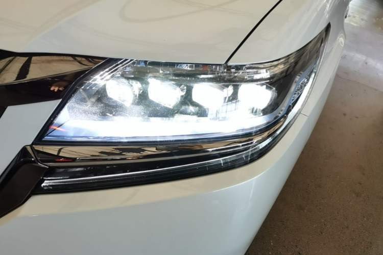 Used Honda Elysion 2019 2.0L Hybrid Luxury Edition Left Front Headlight