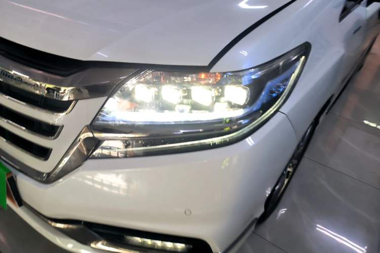 Used Honda Elysion 2019 2.0L Hybrid Supreme Edition Left Front Headlight