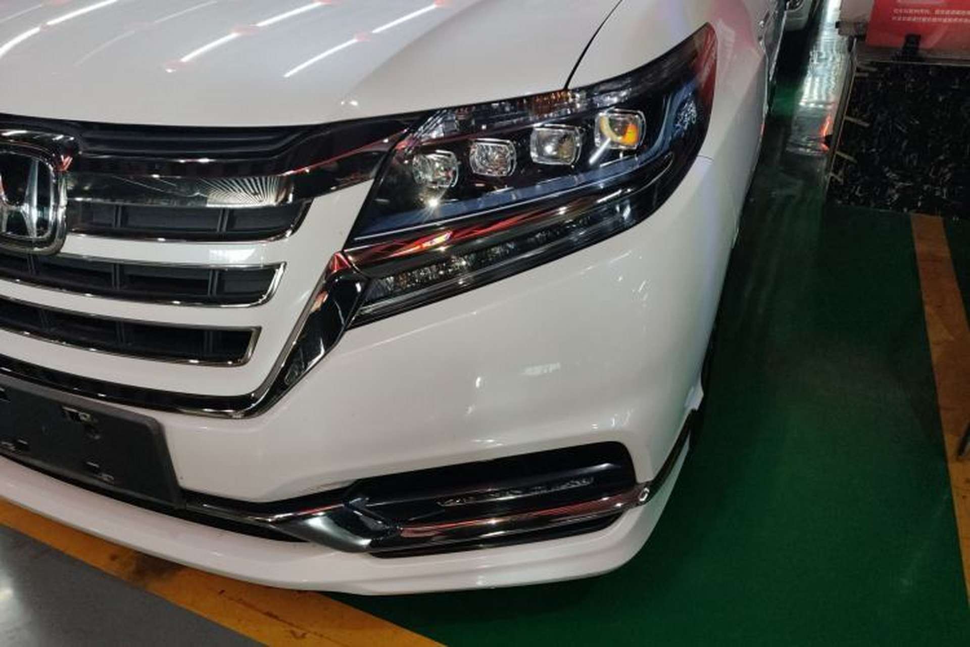 Used Honda Elysion 2019 2.0L Hybrid Luxury Edition Left Front Headlight