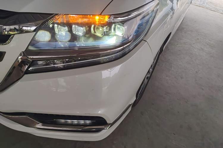 Used Honda Elysion 2019 2.0L Hybrid Luxury Edition Left Front Headlight