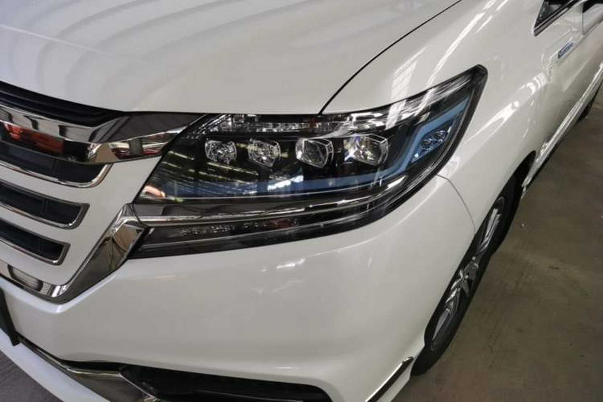 Used Honda Elysion 2019 2.0L Hybrid Luxury Edition Left Front Headlight