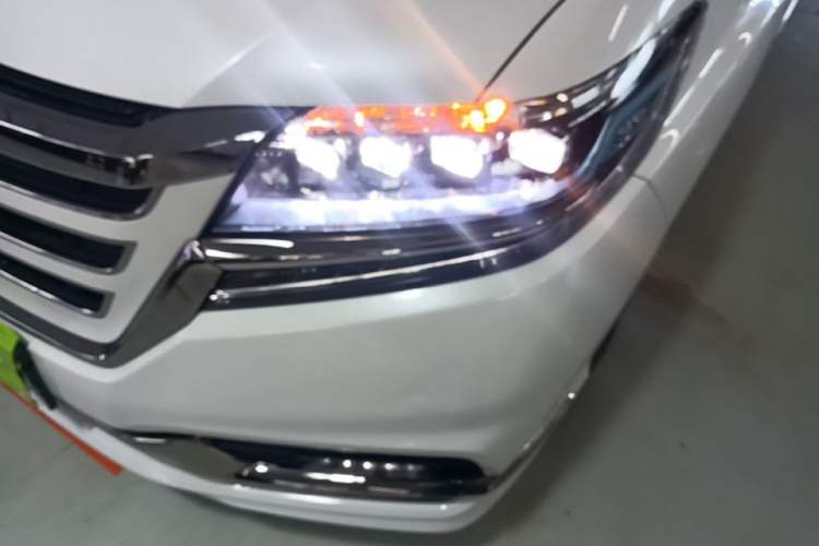 Used Honda Elysion 2019 2.0L Hybrid Luxury Edition Left Front Headlight