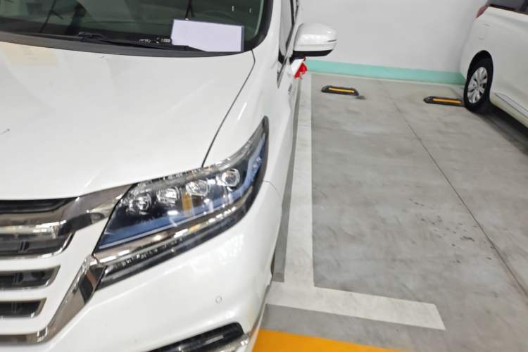 Used Honda Elysion 2019 2.0L Hybrid Supreme Edition Left Front Headlight