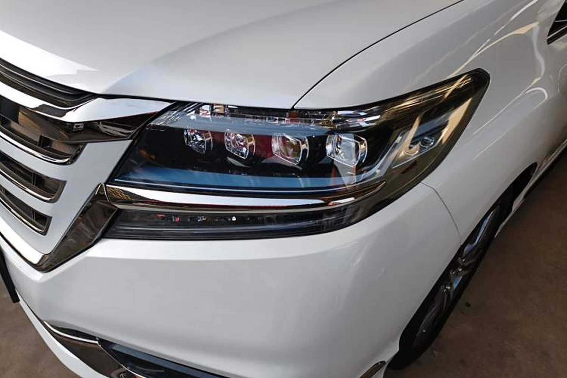 Used Honda Elysion 2019 2.0L Hybrid Comfort Edition Left Front Headlight