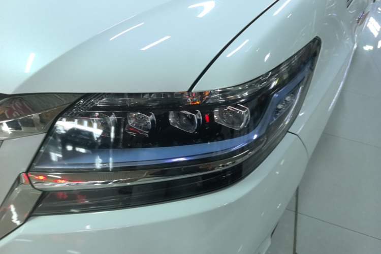 Used Honda Elysion 2019 2.0L Hybrid Luxury Edition Left Front Headlight