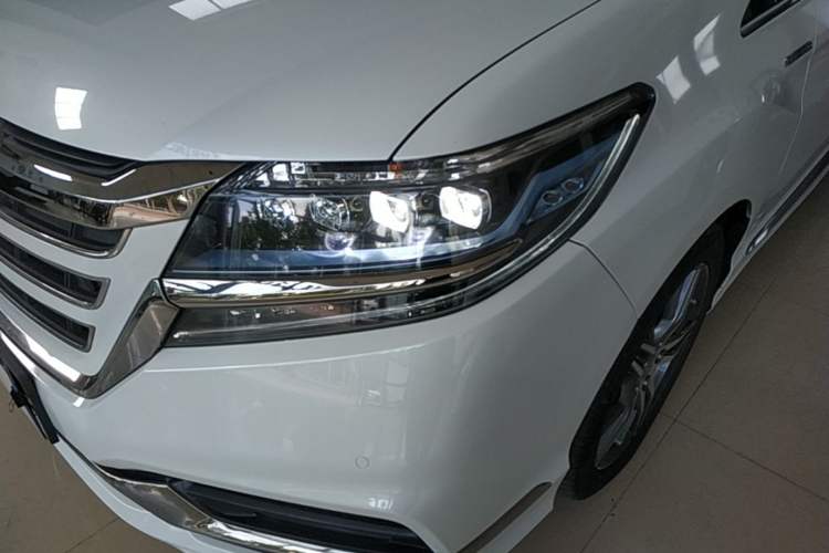 Used Honda Elysion 2019 2.0L Hybrid Supreme Edition Left Front Headlight