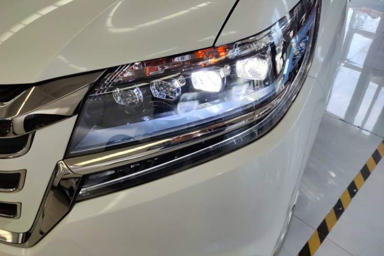 Used Honda Elysion 2019 2.0L Hybrid Luxury Edition Left Front Headlight