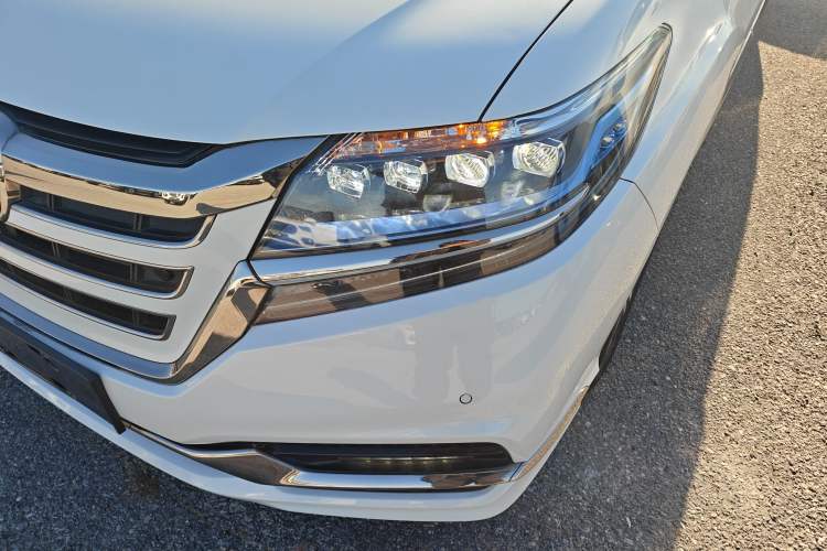 Used Honda Elysion 2019 2.0L Hybrid Supreme Edition Left Front Headlight