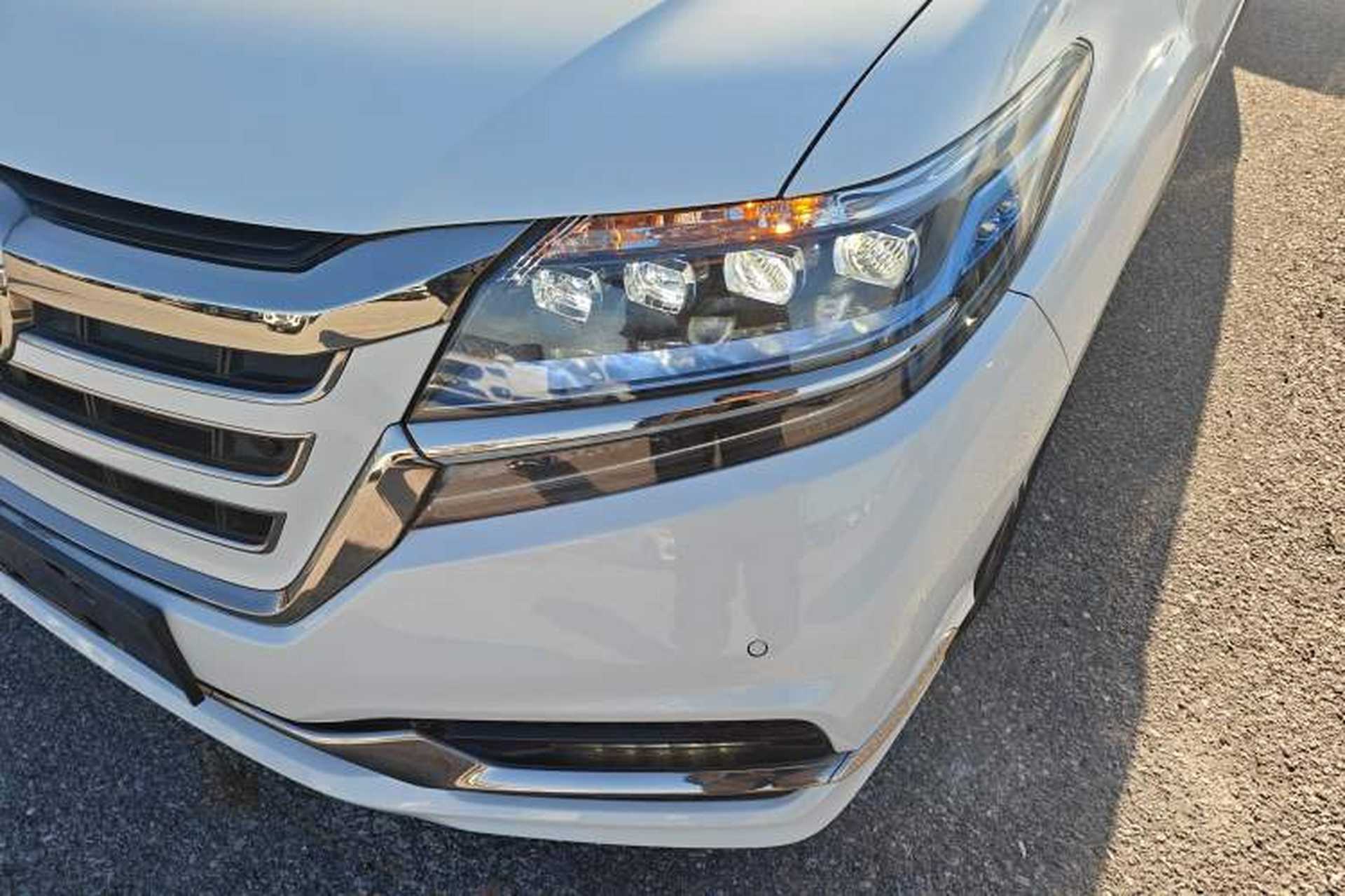 Used Honda Elysion 2019 2.0L Hybrid Supreme Edition Left Front Headlight