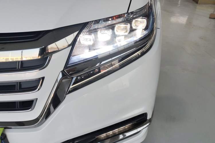 Used Honda Elysion 2019 2.0L Hybrid Luxury Edition Left Front Headlight