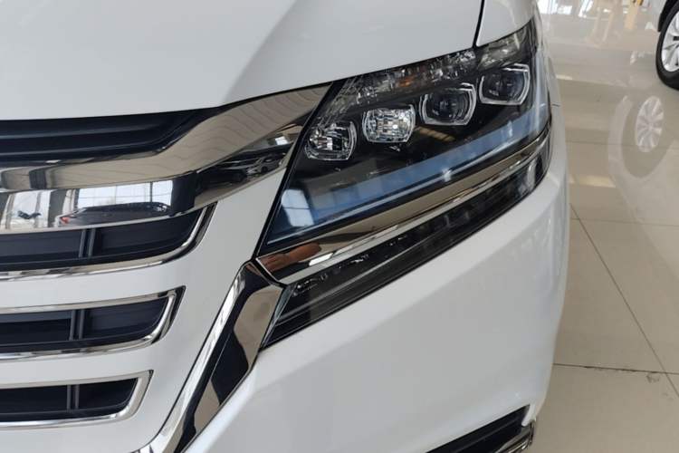Used Honda Elysion 2019 2.0L Hybrid Luxury Edition Left Front Headlight