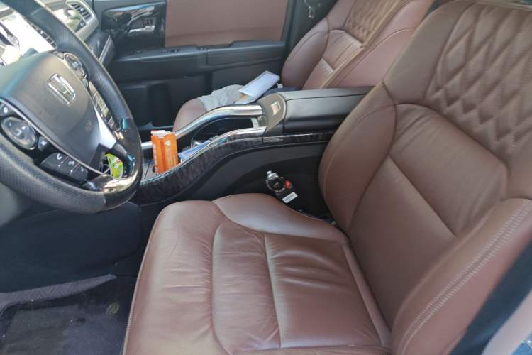 Used Honda Elysion 2019 2.0L Hybrid Supreme Edition Left Front Seat