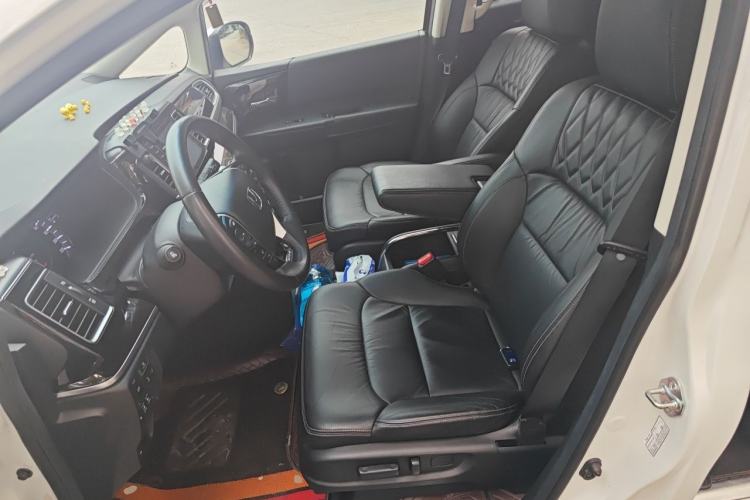 Used Honda Elysion 2019 2.0L Hybrid Supreme Edition Left Front Seat