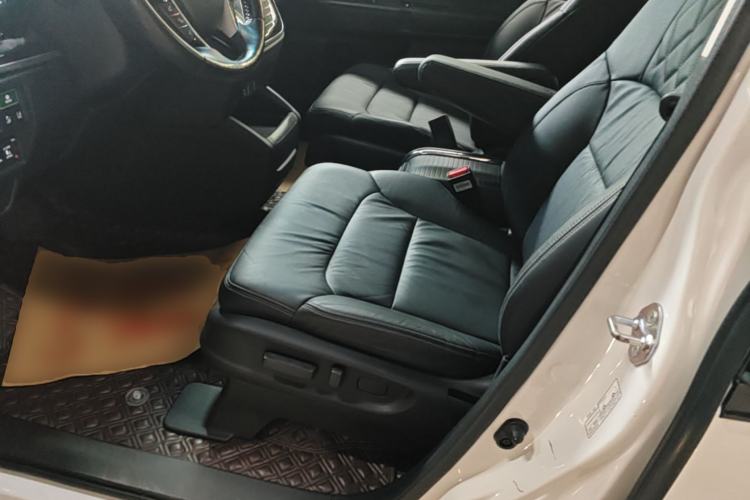 Used Honda Elysion 2019 2.0L Hybrid Supreme Edition Left Front Seat