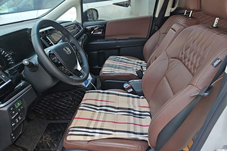 Used Honda Elysion 2019 2.0L Hybrid Supreme Edition Left Front Seat
