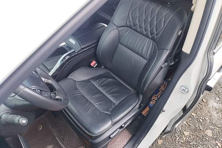 Used Honda Elysion 2019 2.0L Hybrid Luxury Edition Left Front Seat