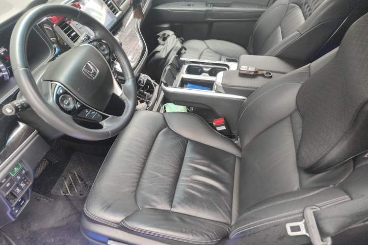 Used Honda Elysion 2019 2.0L Hybrid Luxury Edition Left Front Seat