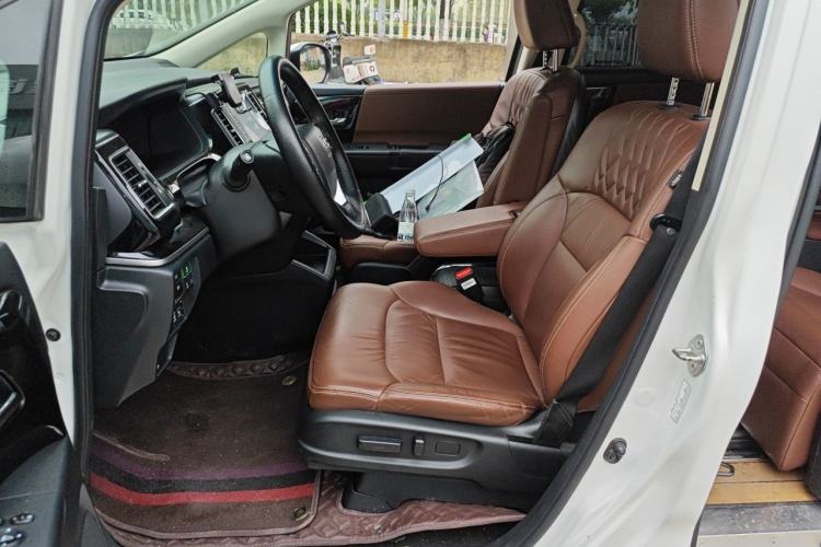 Used Honda Elysion 2019 2.0L Hybrid Supreme Edition Left Front Seat
