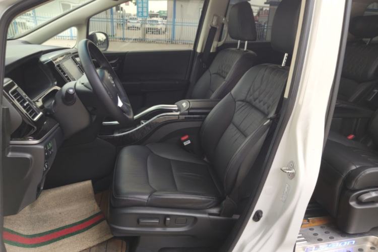 Used Honda Elysion 2019 2.0L Hybrid Luxury Edition Left Front Seat