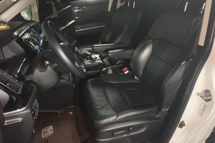Used Honda Elysion 2019 2.0L Hybrid Luxury Edition Left Front Seat