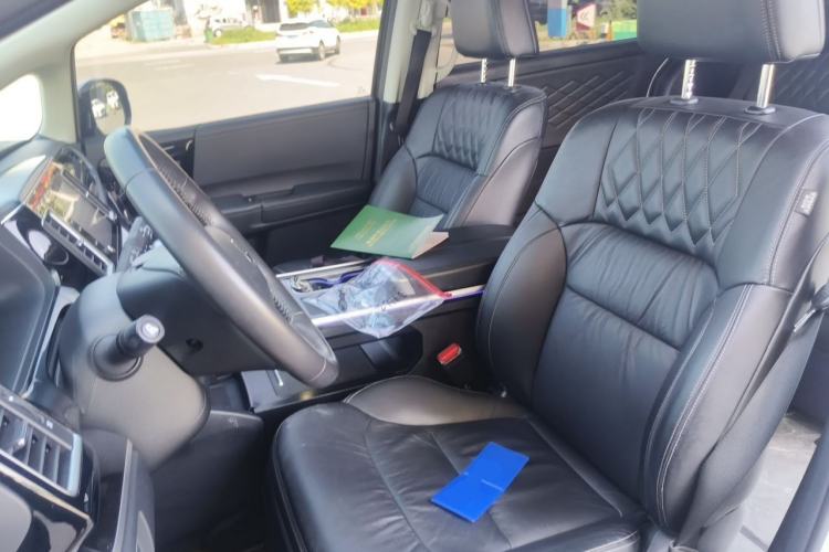 Used Honda Elysion 2019 2.0L Hybrid Luxury Edition Left Front Seat