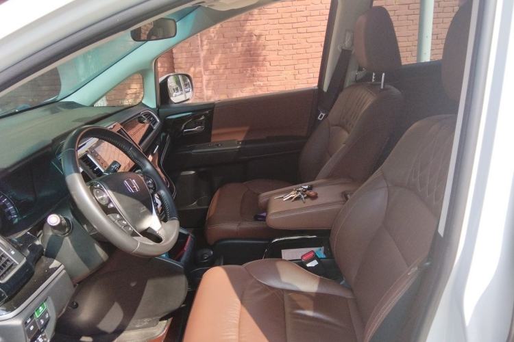 Used Honda Elysion 2019 2.0L Hybrid Supreme Edition Left Front Seat