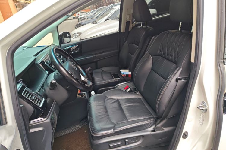 Used Honda Elysion 2019 2.0L Hybrid Luxury Edition Left Front Seat