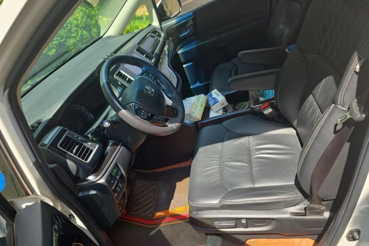 Used Honda Elysion 2019 2.0L Hybrid Luxury Edition Left Front Seat